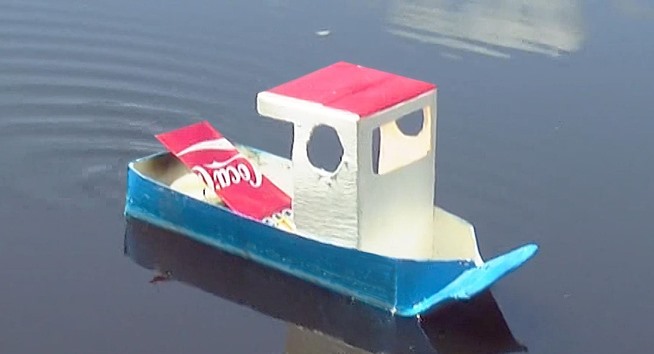 How to Make a Homemade Boat That Floats