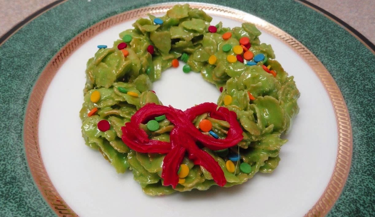 How to Make No-Bake Marshmallow & Cereal Christmas Wreath Treats