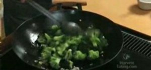 Make healthy broccoli stir fry at home