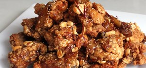Make sweet and crispy chicken wings (dak kang jung)