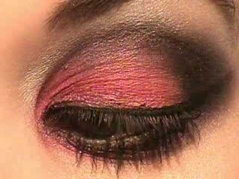 Create a dramatic burgundy & black smoky eye look