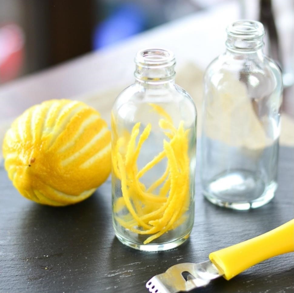 How to Make Homemade Flavored Extracts for Baking & Cooking