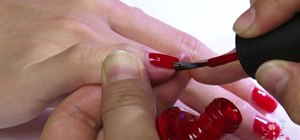 Apply nail polish neatly and make it last