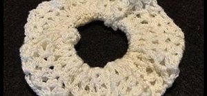 Left-hand crochet a hair scrunchie from thread