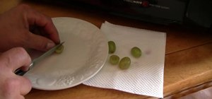 Make plasma with grapes and a microwave oven