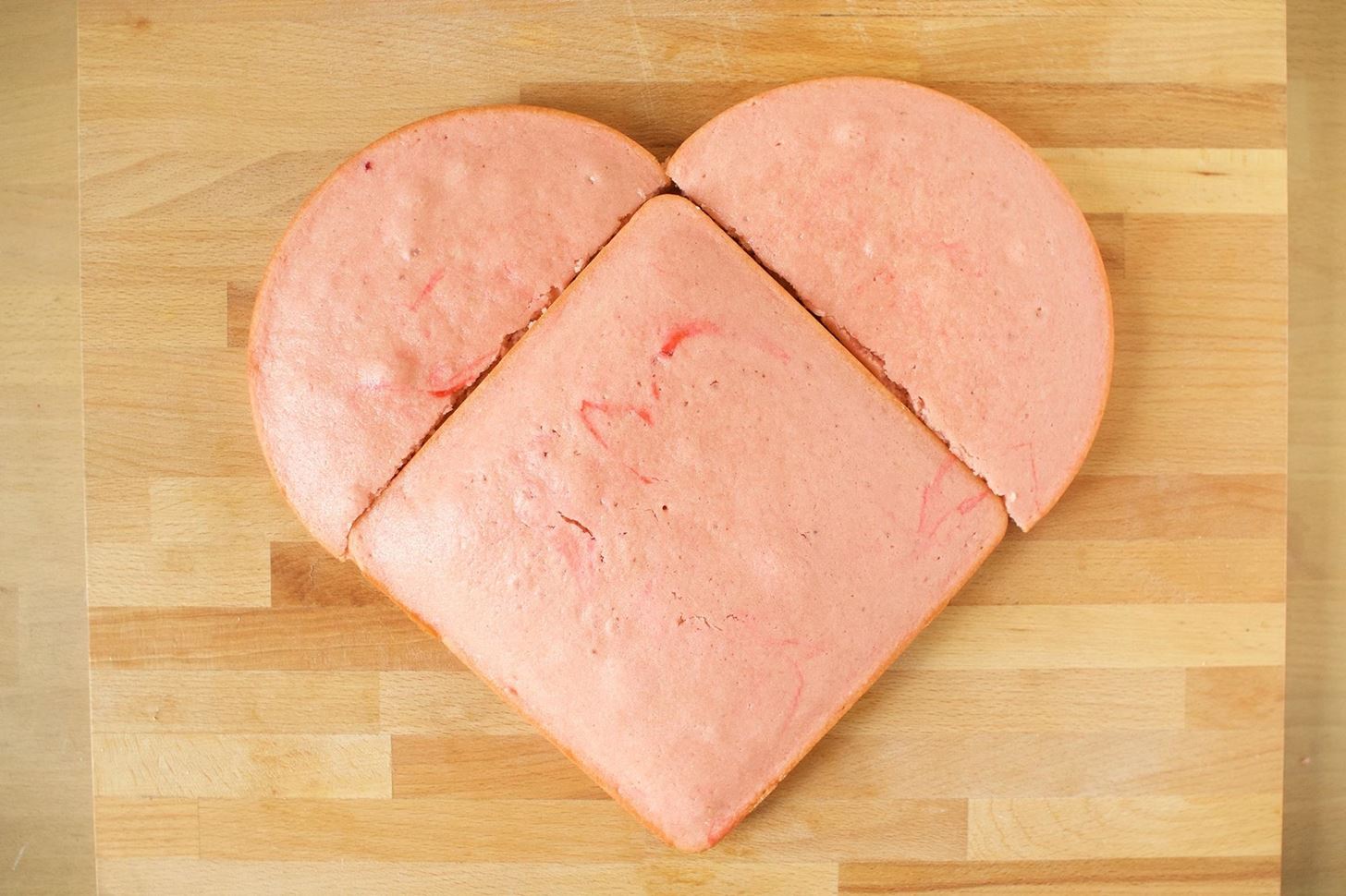 How to Make a Gorgeous Heart-Shaped Cake Without a Special Pan