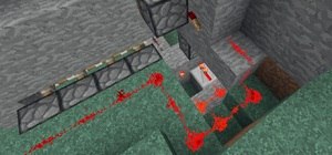 Crush Your Opponents in Minecraft PvP: How to Build an Inescapable Trap with Redstone