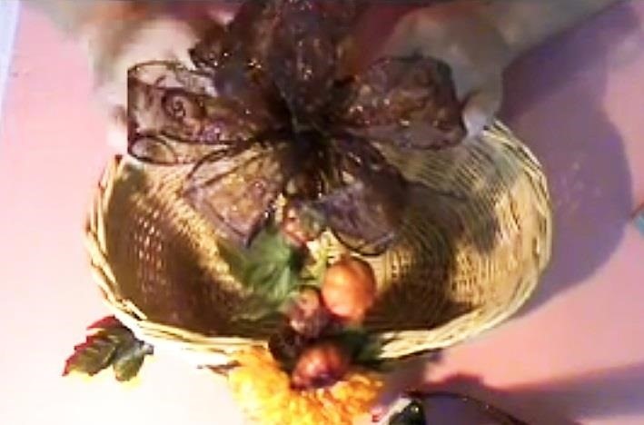 How to Turn a Plain Wicker Basket into a Thanksgiving Decoration