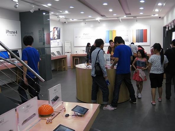 Copycat Apple Stores Emerge in China (Don't Let Them Fool You!)