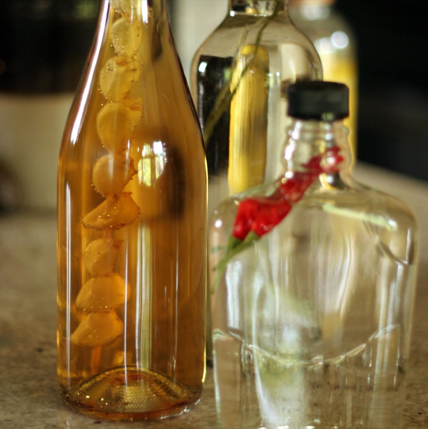How to Make Garlic-Infused Olive Oil & Vinegar at Home « Food