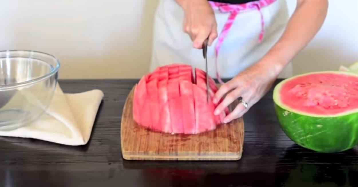 How to Cut a Perfect Bowl Full of Watermelon