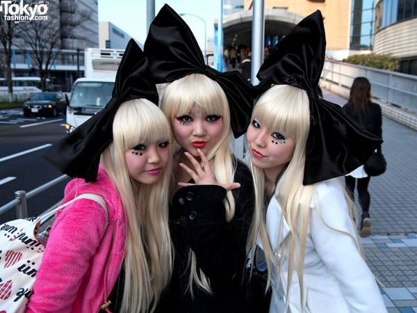 Super Cute Japanese Chicks Play Lady Gaga Dress Up