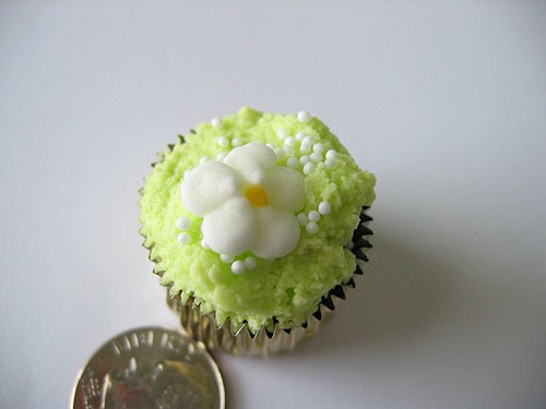 HowTo: Make Itty Bitty Cupcakes