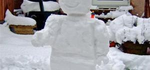 LEGO Minifigure Made of Snow