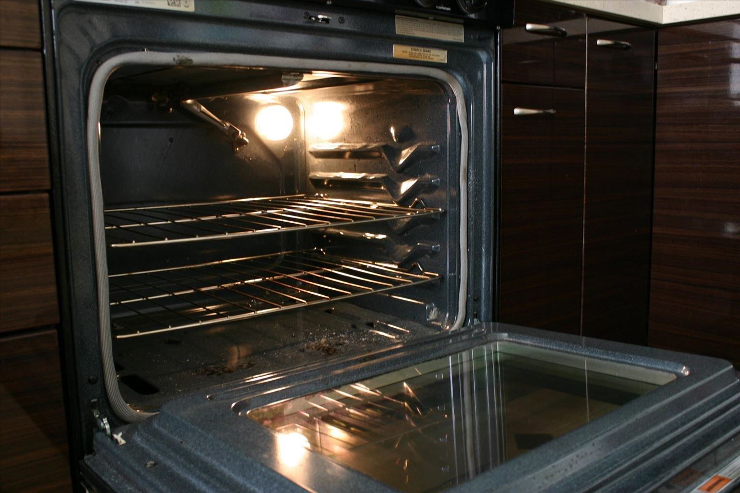 Unlock Your Oven's Secrets to Bake, Broil, & Roast Like a Pro