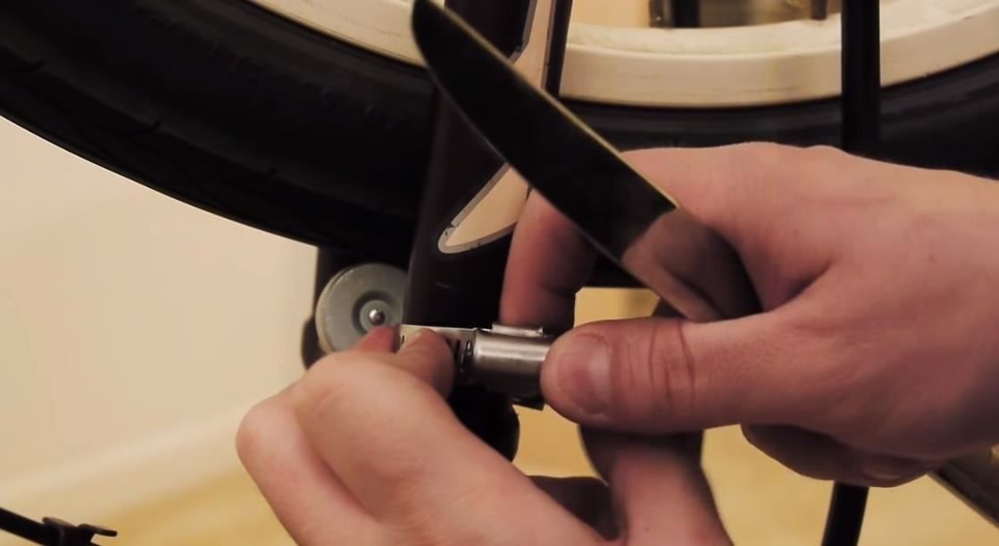 DIY Pedal-Powered Phone Charger for Your Bike