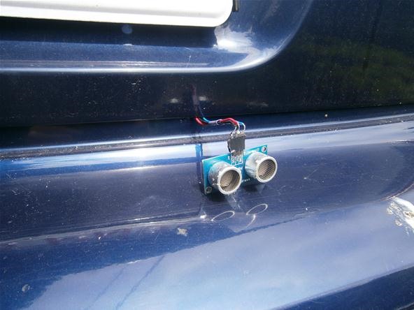 Make These Sonic Distance Sensors for the Bad Driver in Your Life