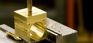 Use machine shop tools to build prototypes with MIT