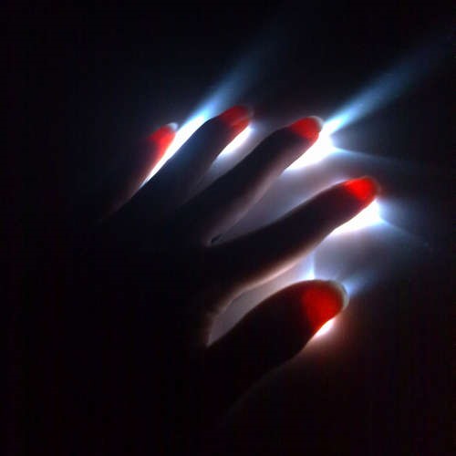 HowTo: Spooooky Illuminated Fingers