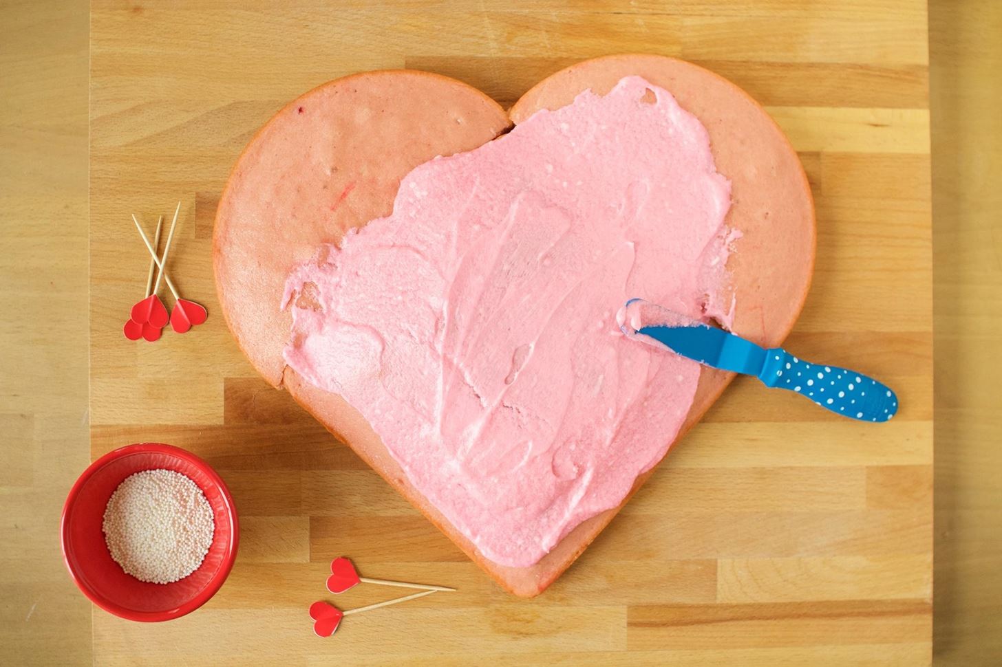 How to Make a Gorgeous Heart-Shaped Cake Without a Special Pan