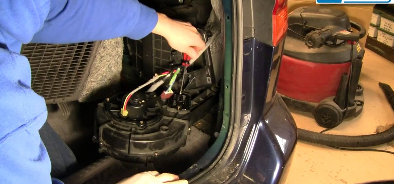 Replace the Rear AC Heater Fan Speed Control Resistor on a 99-04 Honda Odyssey