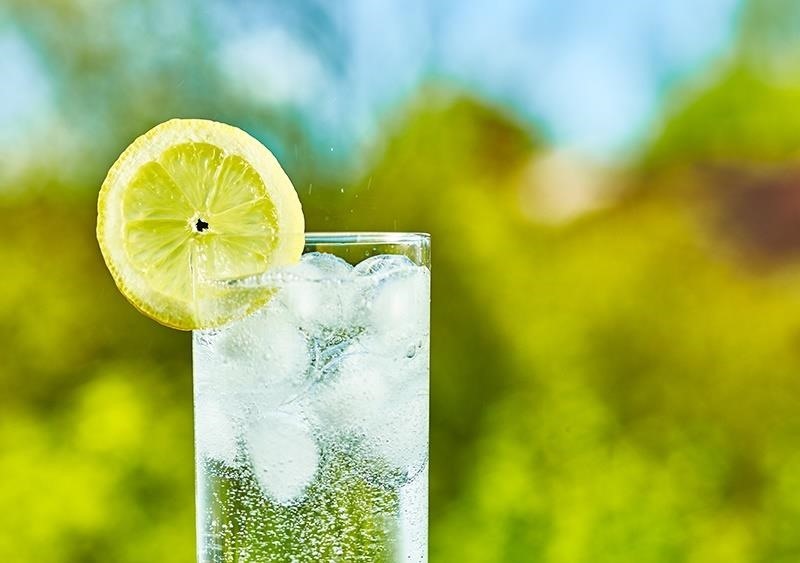 What's the Difference Between Tonic, Seltzer, Club Soda, & Mineral Water?