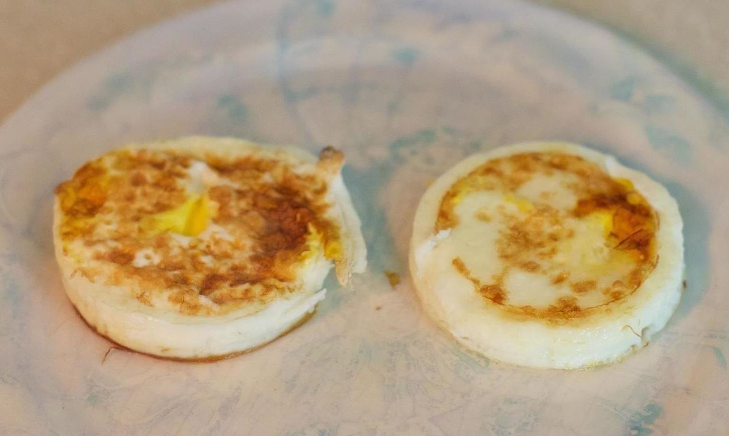 Make Perfectly Circular McMuffin-Style Eggs Without Special Tools