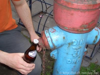 1000+ Ways to Open a Beer Bottle
