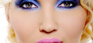 Make your blue eyes pop with the right eye makeup