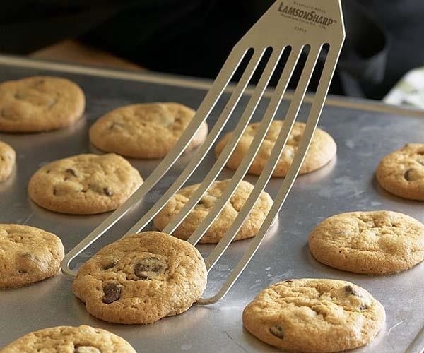 Food Tool Friday: A Flexible Fish Spatula Is the Only Spatula You'll Ever Need