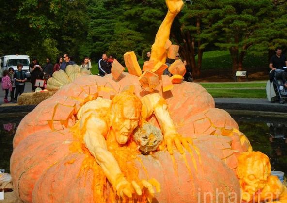 Zombies and Demons Carved Out of 1,818.5 lb Pumpkin