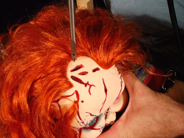 HowTo: Insanely Creepy Mini Electric Chair Tortures Chucky