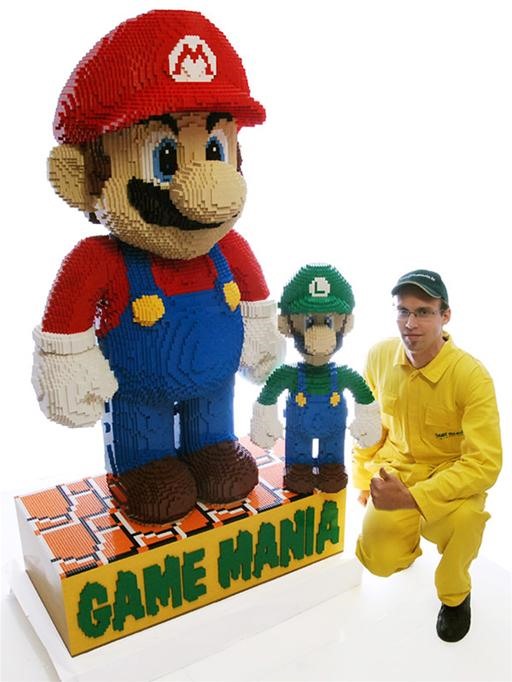 On EBAY: Mario Mania + LEGOs = Ultimate Fanboy Idol