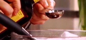 Make hand-rolled chocolate truffles