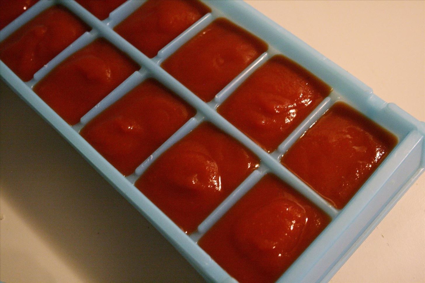 10 Thrifty, Time-Saving Ice Cube Tray Food Hacks