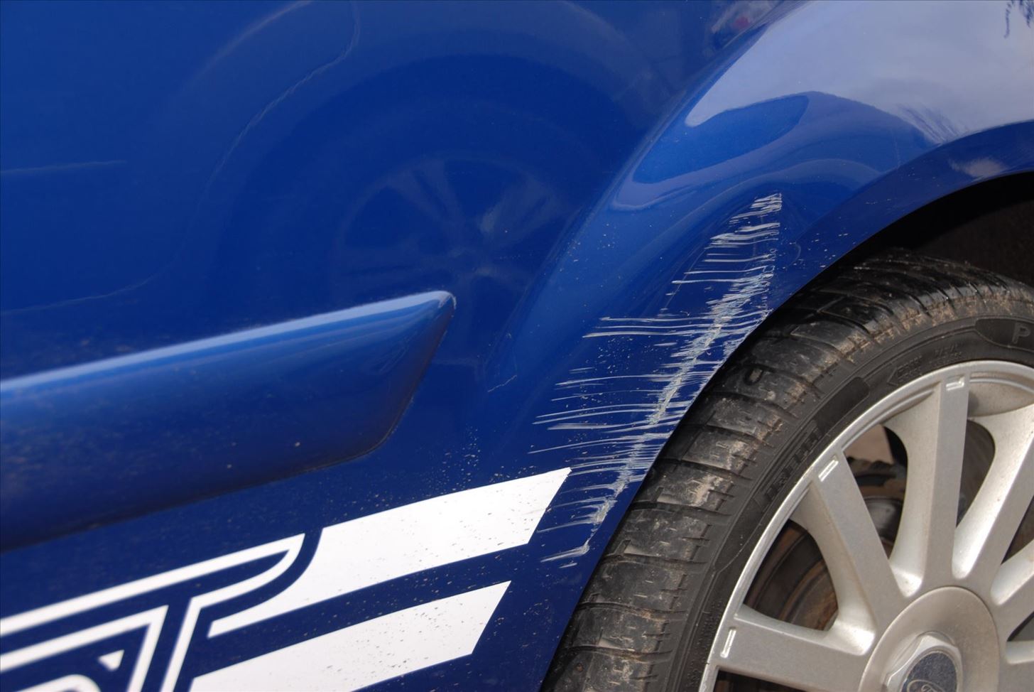 Why our Car Paint Scratch Repair services are relied on