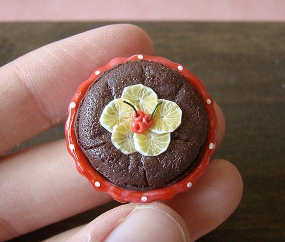 Miniature Cakes & Other Tiny Desserts