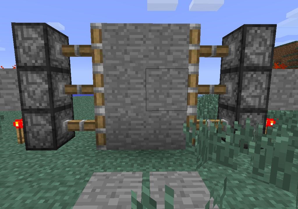 How to Create a Hidden Piston Door in Minecraft