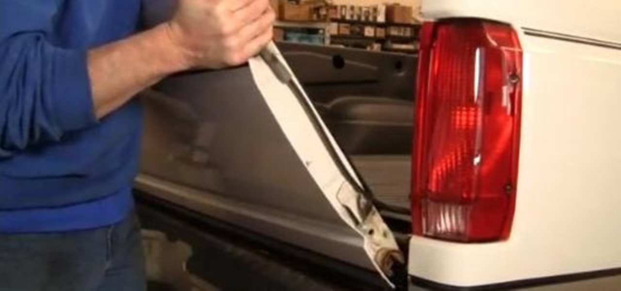 Remove and Install a Tailgate on a 1992-96 Ford F150, F250, or F350