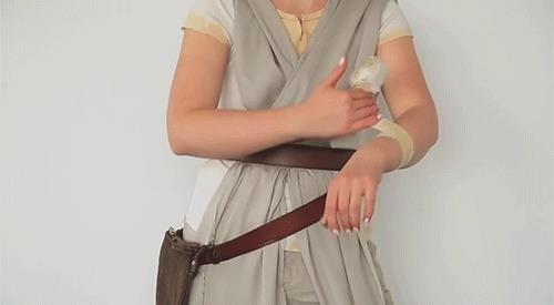 How to Fashion a 'Star Wars' Rey Costume for Halloween