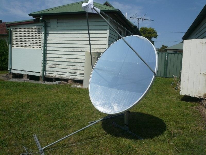 turn your old satellite dish into outdoor solar cooker.w1456