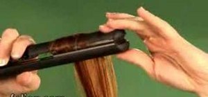 Make wavy hair with a flat iron