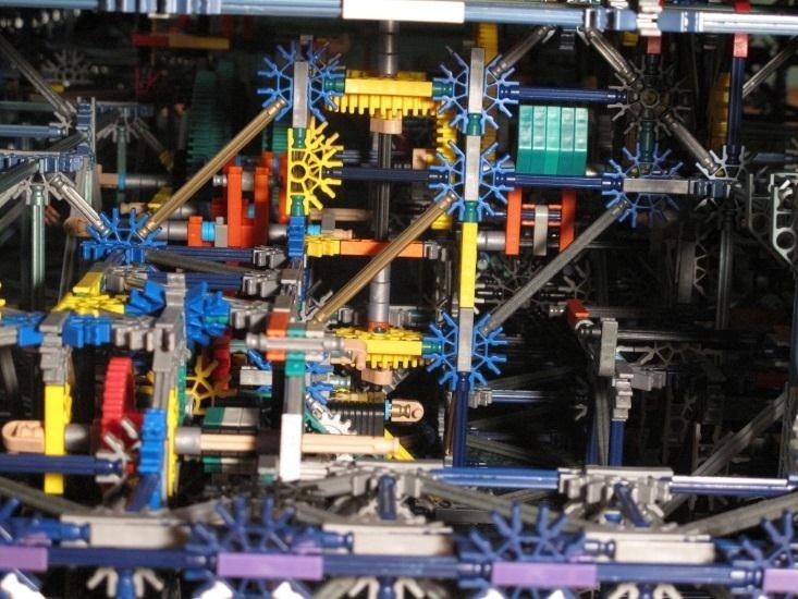 Full-Sized Mechanical Skeeball Machine Built Entirely Out of K'Nex—And It Works!