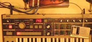 Use the Korg MicroKorg analog synthesizer / vocoder