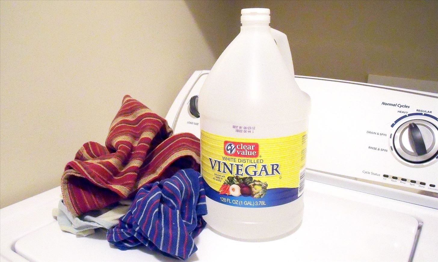10 Ways to Whiten Clothes Without Using Any Bleach