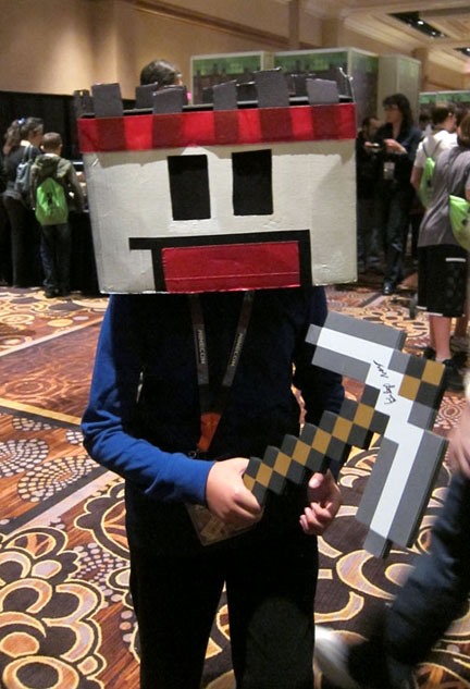 20 Amazing Minecraft Costumes at MineCon 2011