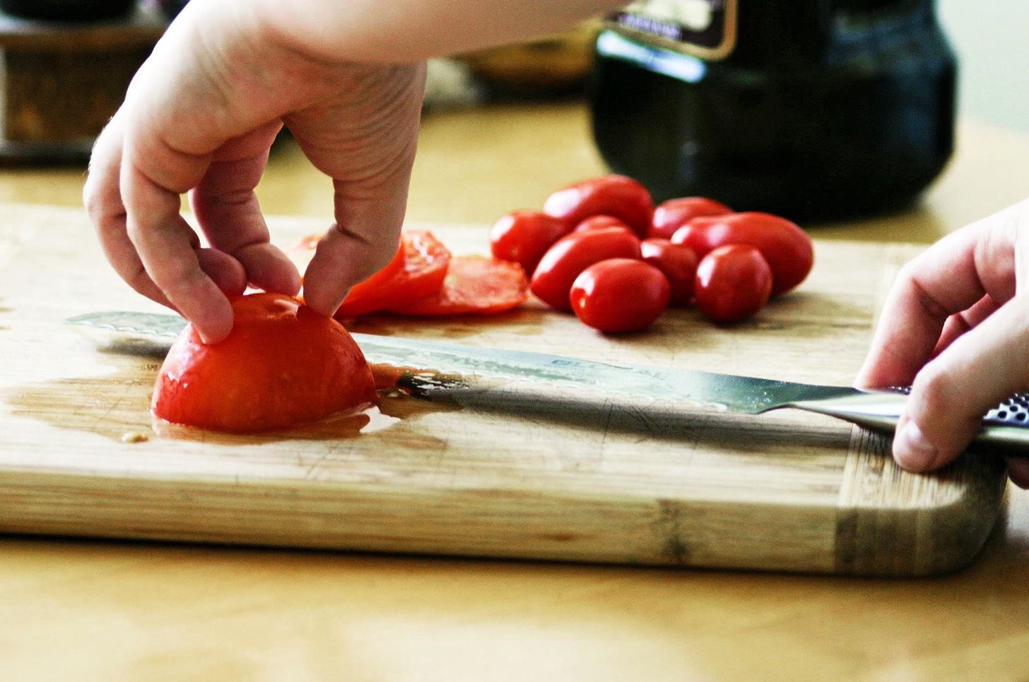 How to Cut Tomatoes the Right Way