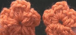 Crochet a small decorative flower