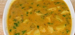 Make potato curry with yogurt gravy