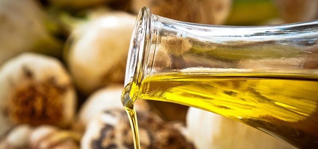 Make Garlic-Infused Olive Oil & Vinegar at Home
